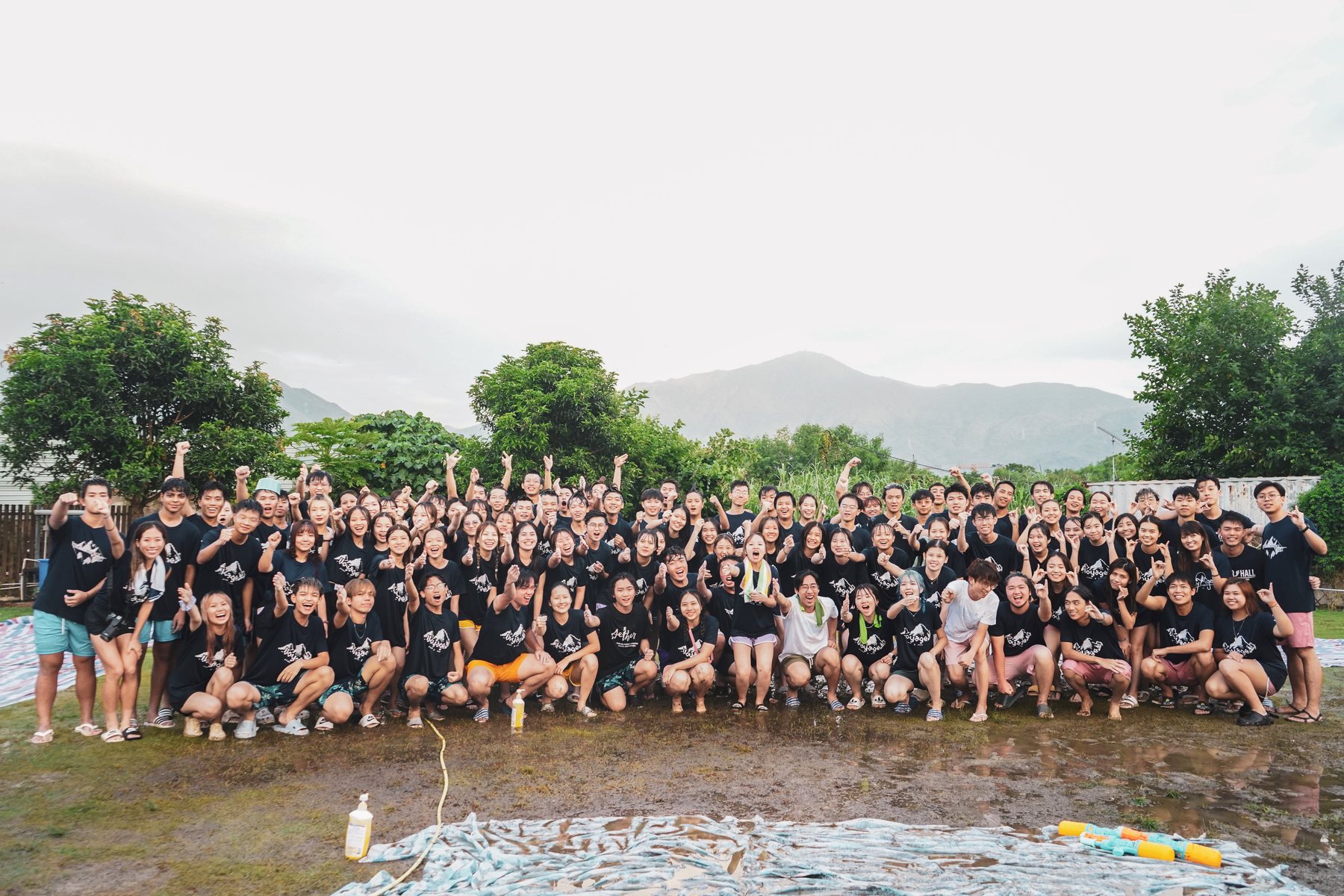 HKU residents gathered for a hall group photo